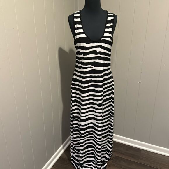 Calvin Klein black/white zebra stripe stretch racerback maxi. Size 12. - Picture 1 of 6
